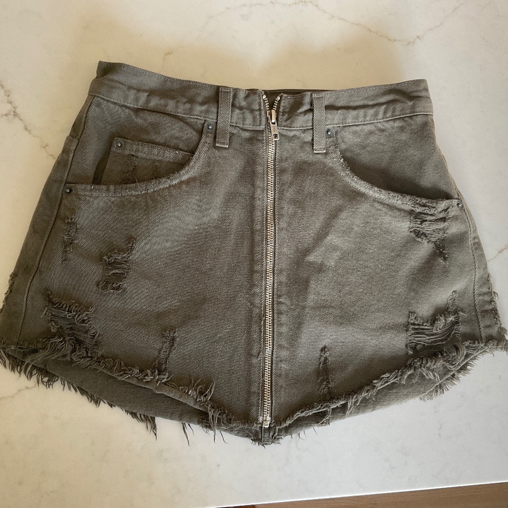Carmar Beatrice Olive Denim Mini Skirt Size 27